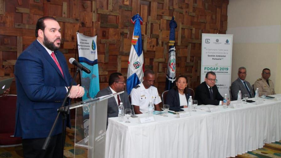 Gobierno dice estar comprometido con la gestión ambiental de los puertos dominicanos