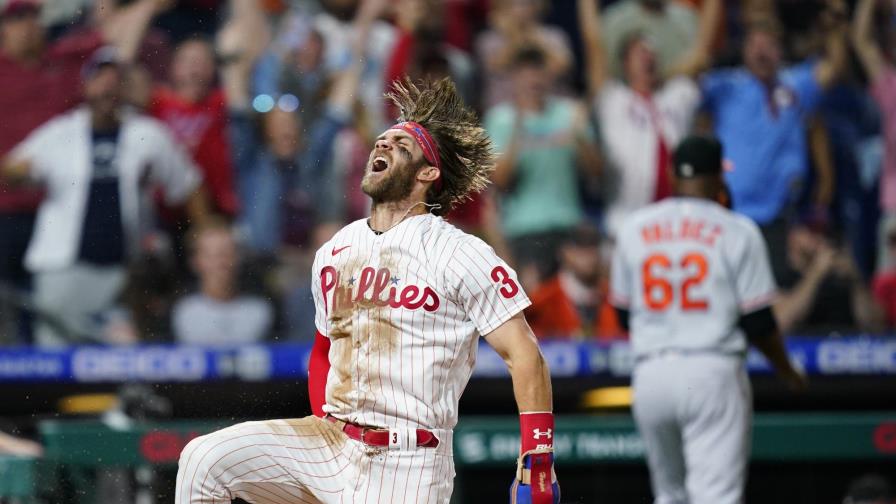 Filis superan a Orioles con triple de Realmuto en la 10ma