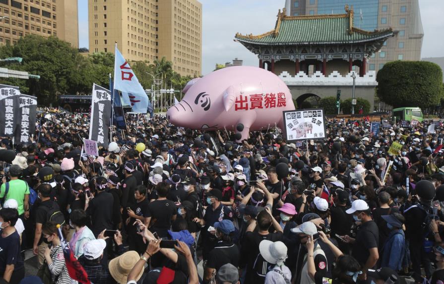 Marchan en Taiwán contra la carne de cerdo importada de EEUU