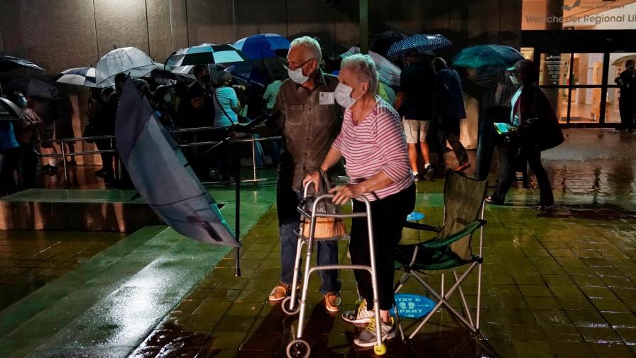 Comienzan a votar en persona en Florida, estado crucial