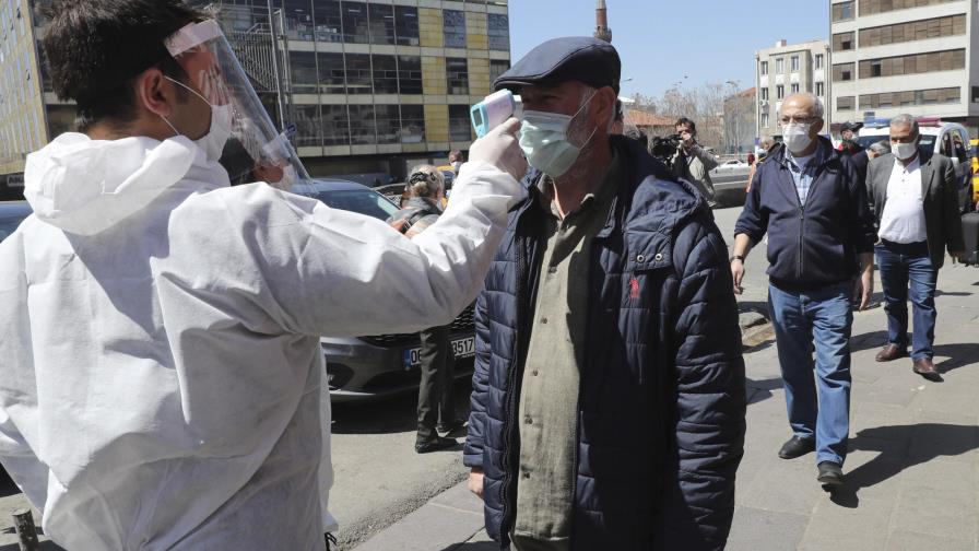 Un mundo sin sonrisas en la era del coronavirus Un mundo sin sonrisas en la era del coronavirus
