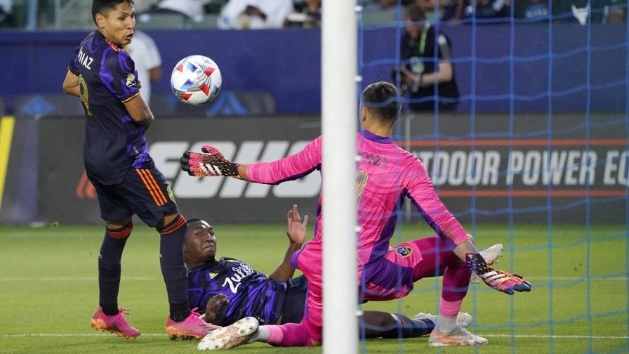 Con tanto de Ruidíaz, Sounders supera 2-1 al Galaxy Con tanto de Ruidíaz, Sounders supera 2-1 al Galaxy