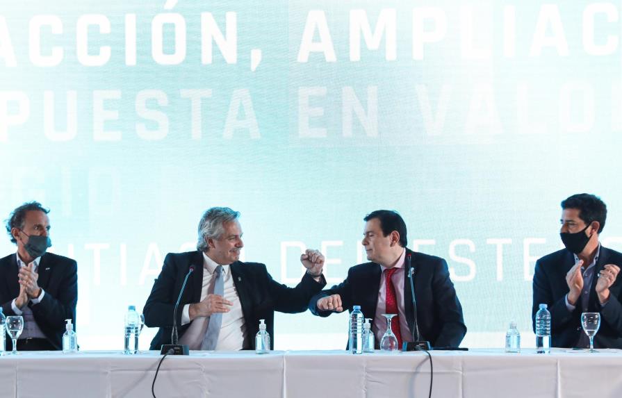 Argentina alarga plazo para lograr acuerdo en la reestructuración de su deuda
