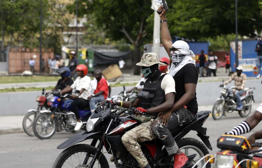 Al menos dos muertos en enfrentamiento entre policías y civiles en Haití