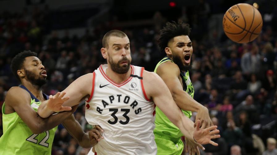 VanVleet anota 29, Raptors derrotan a Wolves