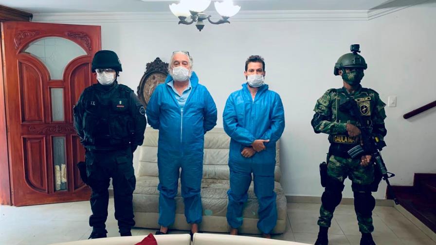 Arrestan a estadounidenses por vender falsa cura de COVID-19