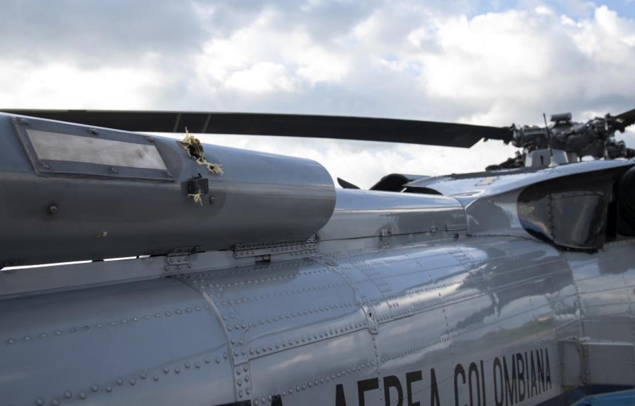 Atacan a tiros helicóptero en que viajaba el presidente de Colombia