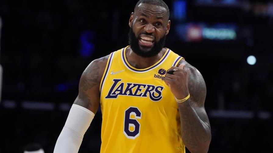 LeBron y Westbrook llevan a Lakers a triunfo sobre Rockets