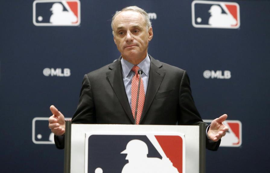 Grandes Ligas remonta su investigación de los Astros a 2017