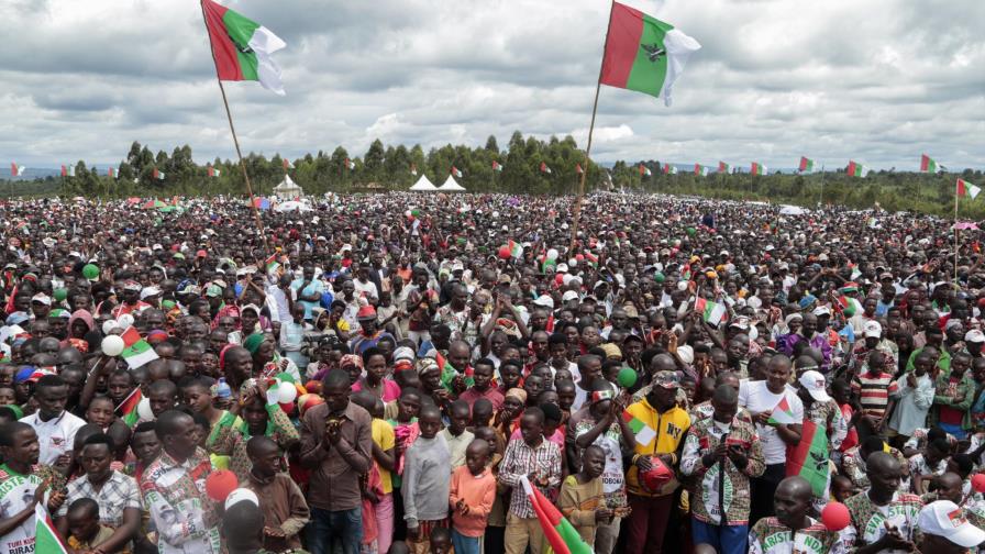 Burundi expulsa a alto funcionario de OMS antes de elección