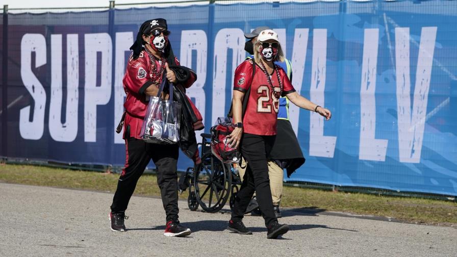 El Super Bowl desata locura dentro y fuera del estadio