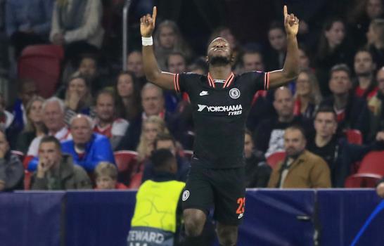 Messi y Barcelona sufren para domar al Slavia Messi y Barcelona sufren para domar al Slavia