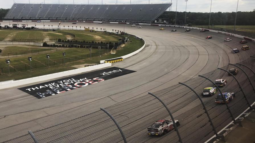 La NASCAR realizará carrera en miércoles por primera vez en 36 años La NASCAR realizará carrera en miércoles por primera vez en 36 años