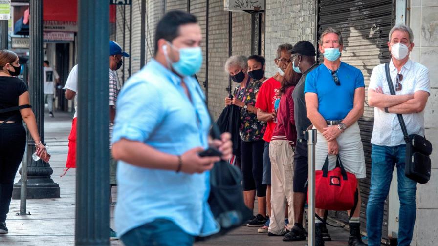 Florida baja tasa de positivos de COVID-19 al 3,77 %