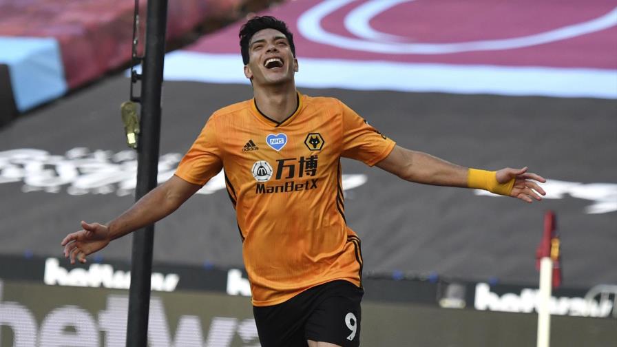 Jiménez juega su 1er partido con Wolves después de lesión