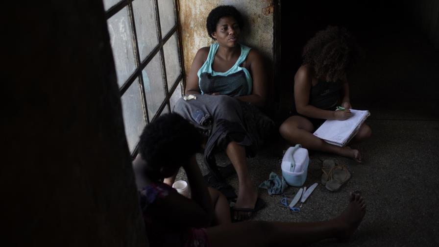 En Brasil, madres de familia sufren lo peor de la pandemia