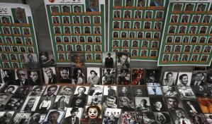 Irán elige parlamento en voto que favorece a conservadores