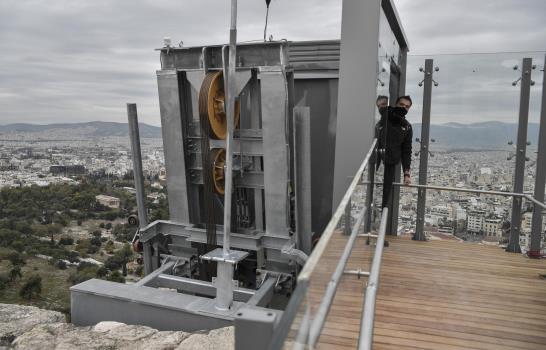 Acrópolis tendrá elevador y senderos para discapacitados