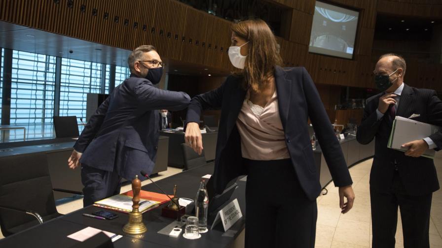 UE presiona a Gran Bretaña para concesiones en el Brexit