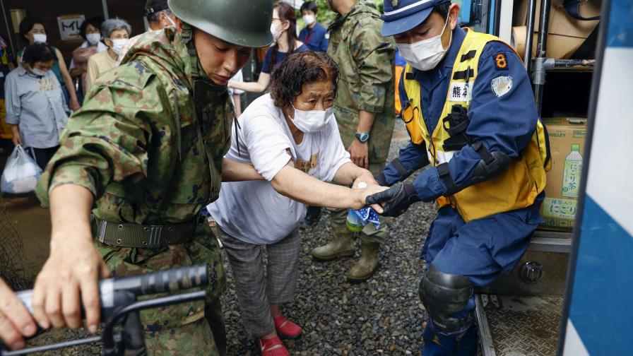 Suman 40 muertos en Japón por fuertes lluvias e inundaciones