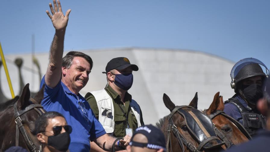 Bolsonaro alimenta tensiones entre poderes al comentar fallo Bolsonaro alimenta tensiones entre poderes al comentar fallo