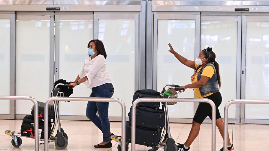 Desde hoy España abre sus fronteras a turistas con vacunación completa Desde hoy España abre sus fronteras a turistas con vacunación completa