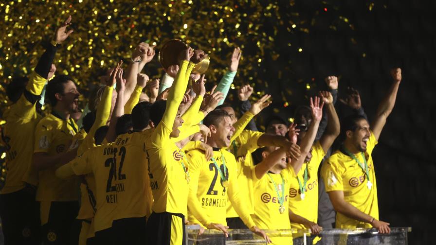 Dortmund aplasta a Leipzig y se corona en Copa de Alemania