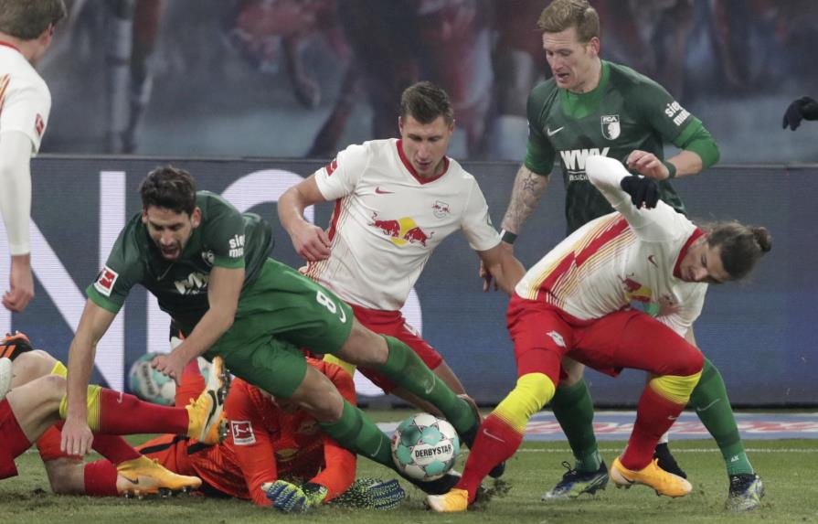 Leipzig supera al Augsburgo; luce listo para Liverpool