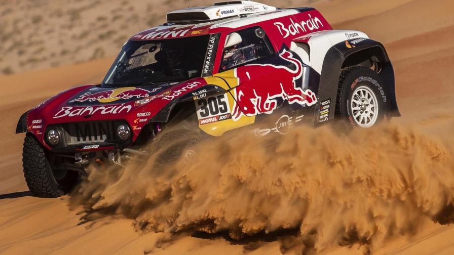 Sainz acaricia un tercer título del Rally Dakar