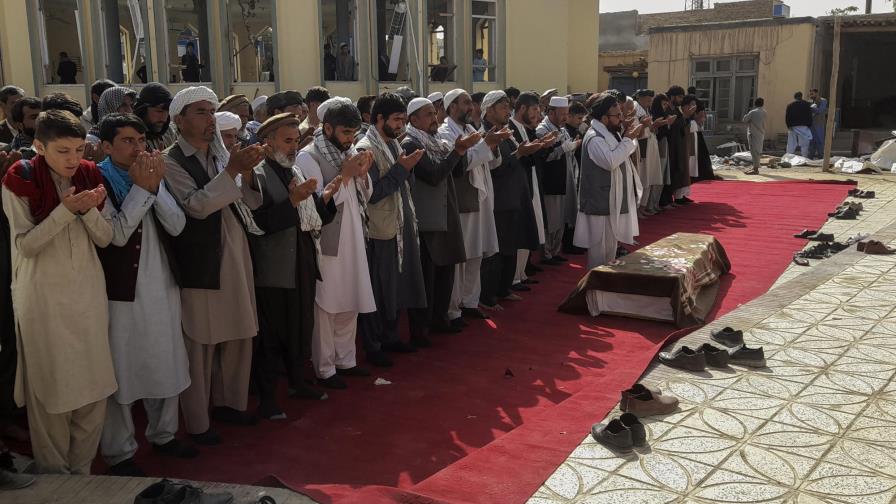 Talibán dice que no cooperará con EEUU para contener a EI