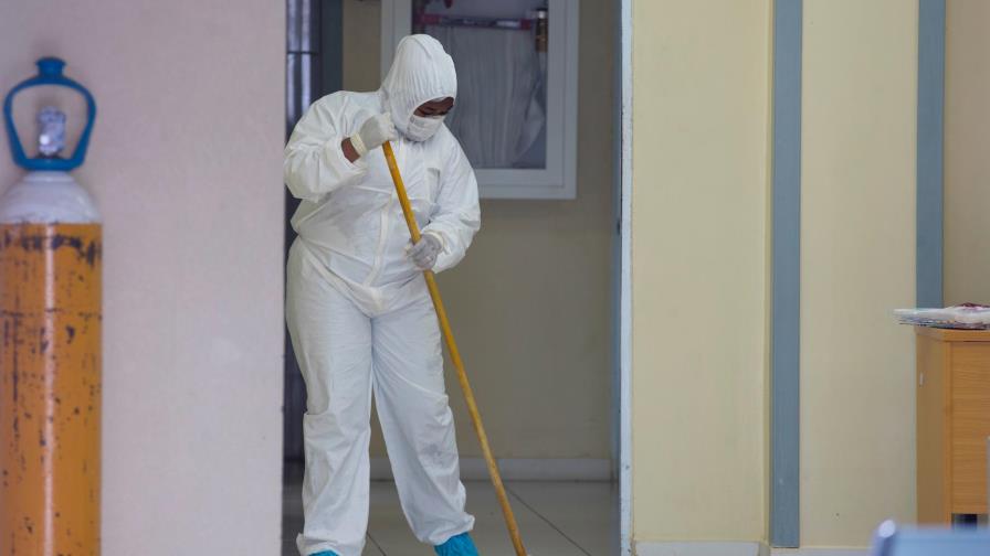 Aumenta número de pacientes con coronavirus en UCI de clínicas y hospitales
