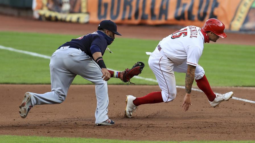 Bieber sufre 2 jonrones pero Indios ganan 4-2 a Rojos Bieber sufre 2 jonrones pero Indios ganan 4-2 a Rojos