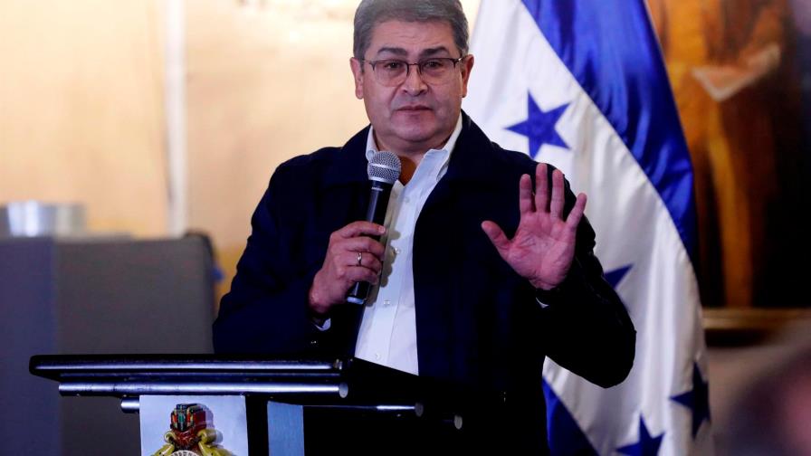 Presidente de Honduras vota y resalta tranquilidad en elecciones