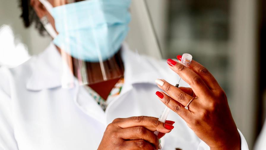 Brasil recibe las primeras dosis de la vacuna de AstraZeneca/Oxford
