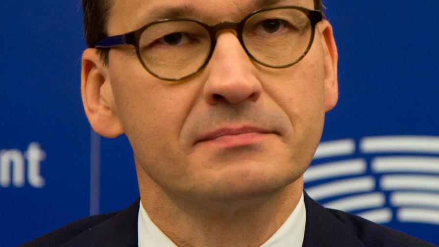 Primer ministro polaco cesa como ministro a líder de partido en coalición