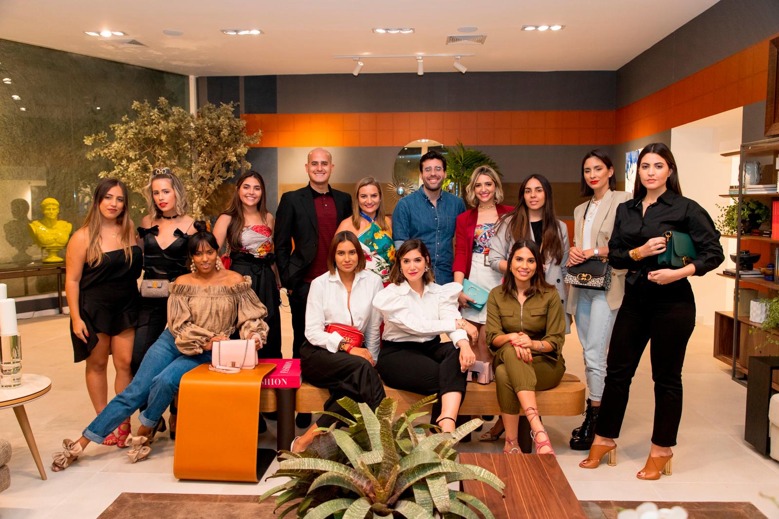 Participantes del Ferragamo Experience durante la ruta de la categoría de arte.