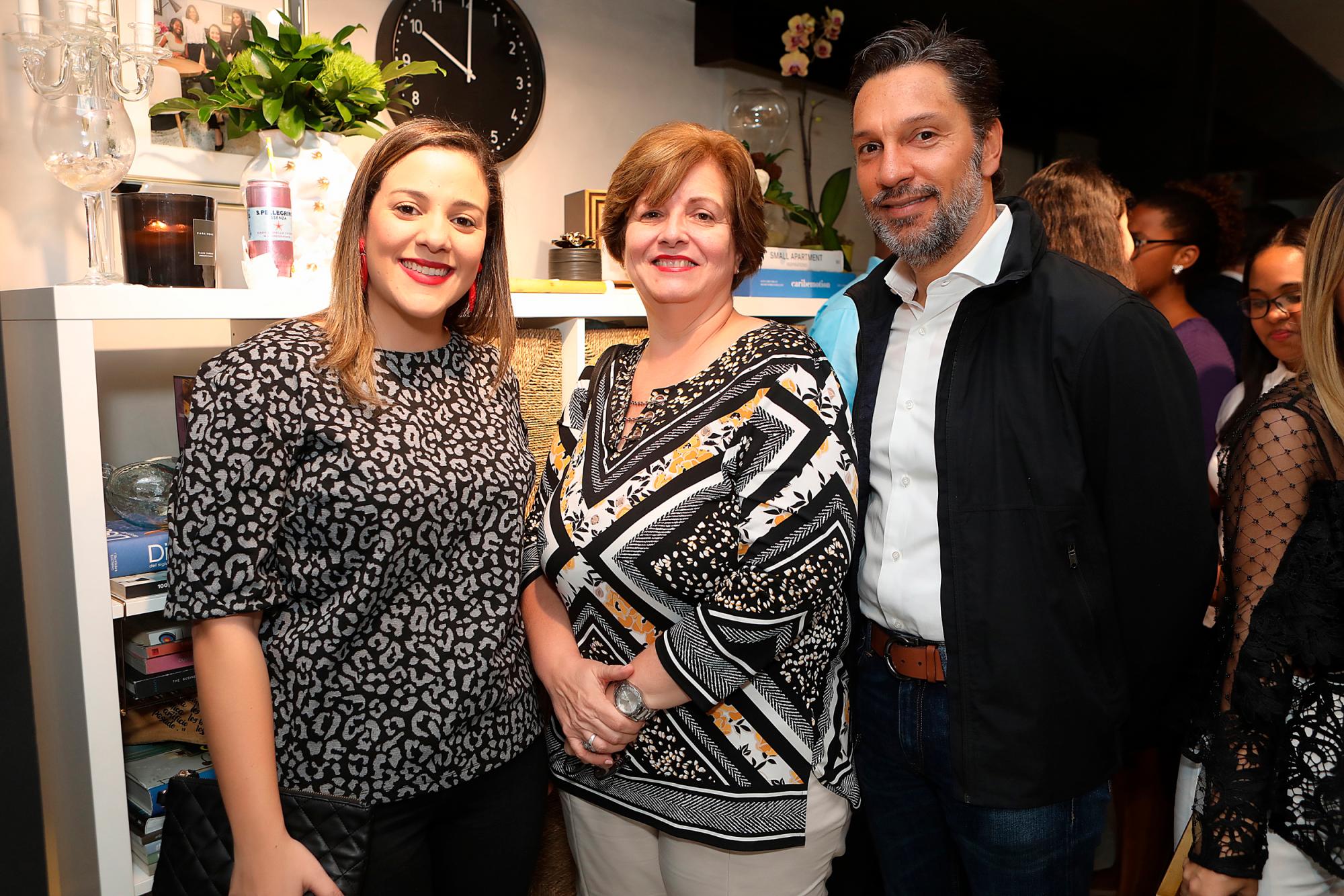 Rebecca Paniagua, Sandra Gómez y Rahonel Vargas.