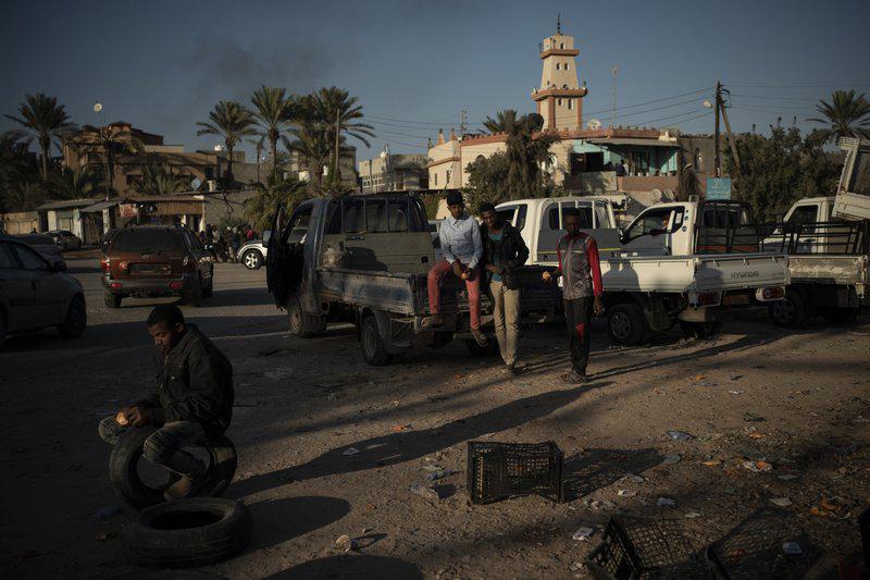 Aumentan choques por el control de la capital libia
