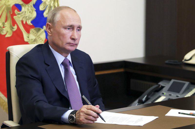 Poca oposición a la extensión del mandato de Putin en Rusia
