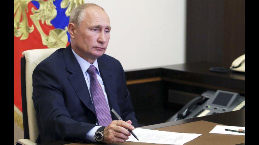 Poca oposición a la extensión del mandato de Putin en Rusia