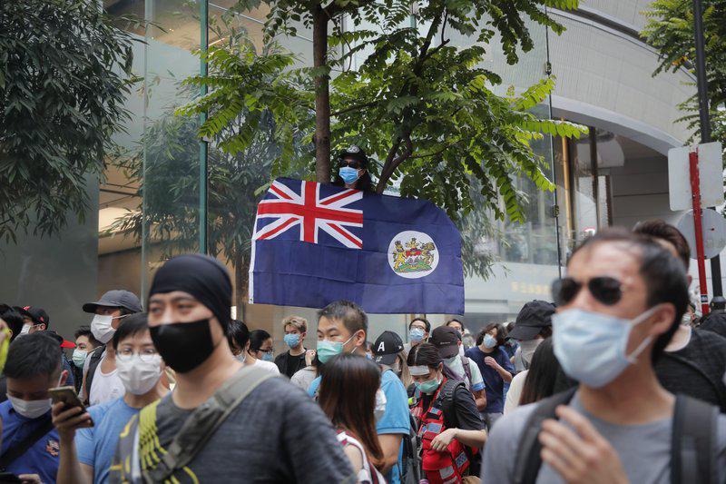 Gran Bretaña otorga derecho de residencia a hongkoneses