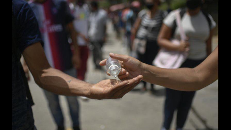 Maduro revierte flexibilización de cuarentena en Caracas