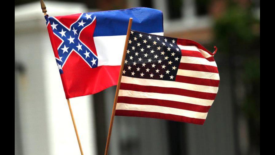 Walmart y bautistas critican la bandera de Mississippi