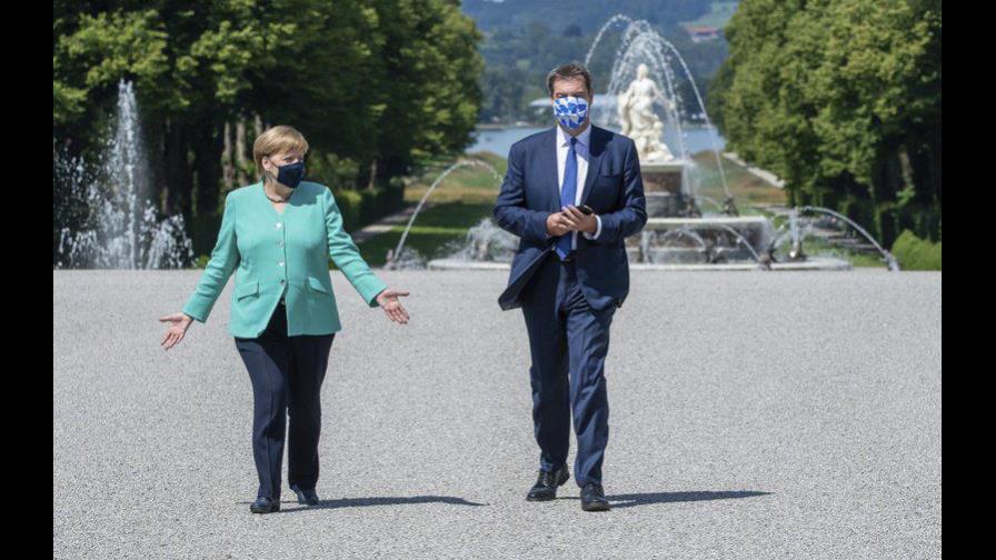 Merkel dice que no intervendrá en su sucesión