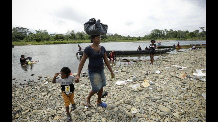 Muere haitiana varada en hacinado campamento panameño para migrantes Muere haitiana varada en hacinado campamento panameño para migrantes