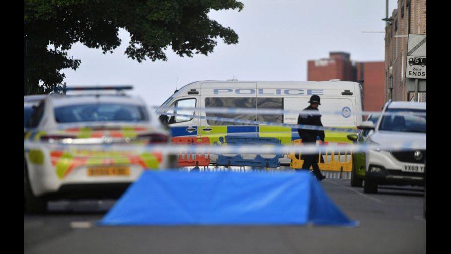 Un muerto y siete heridos en ataques con cuchillo en ciudad inglesa de Birmingham