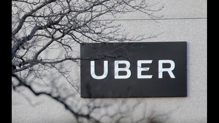 Justicia británica considera empleados a los conductores de Uber