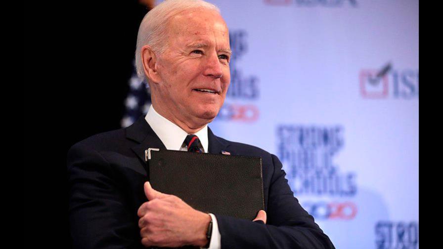 Biden se compromete a investigar el origen del coronavirus en 90 días