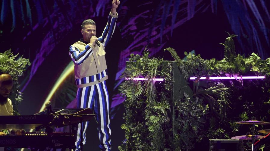 Pedro Capó dedica su amor absoluto en “Munay”