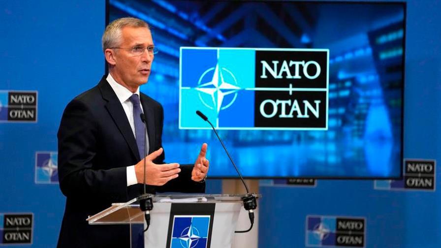 La OTAN insiste en diálogo con Rusia tras expulsión de 8 diplomáticos rusos